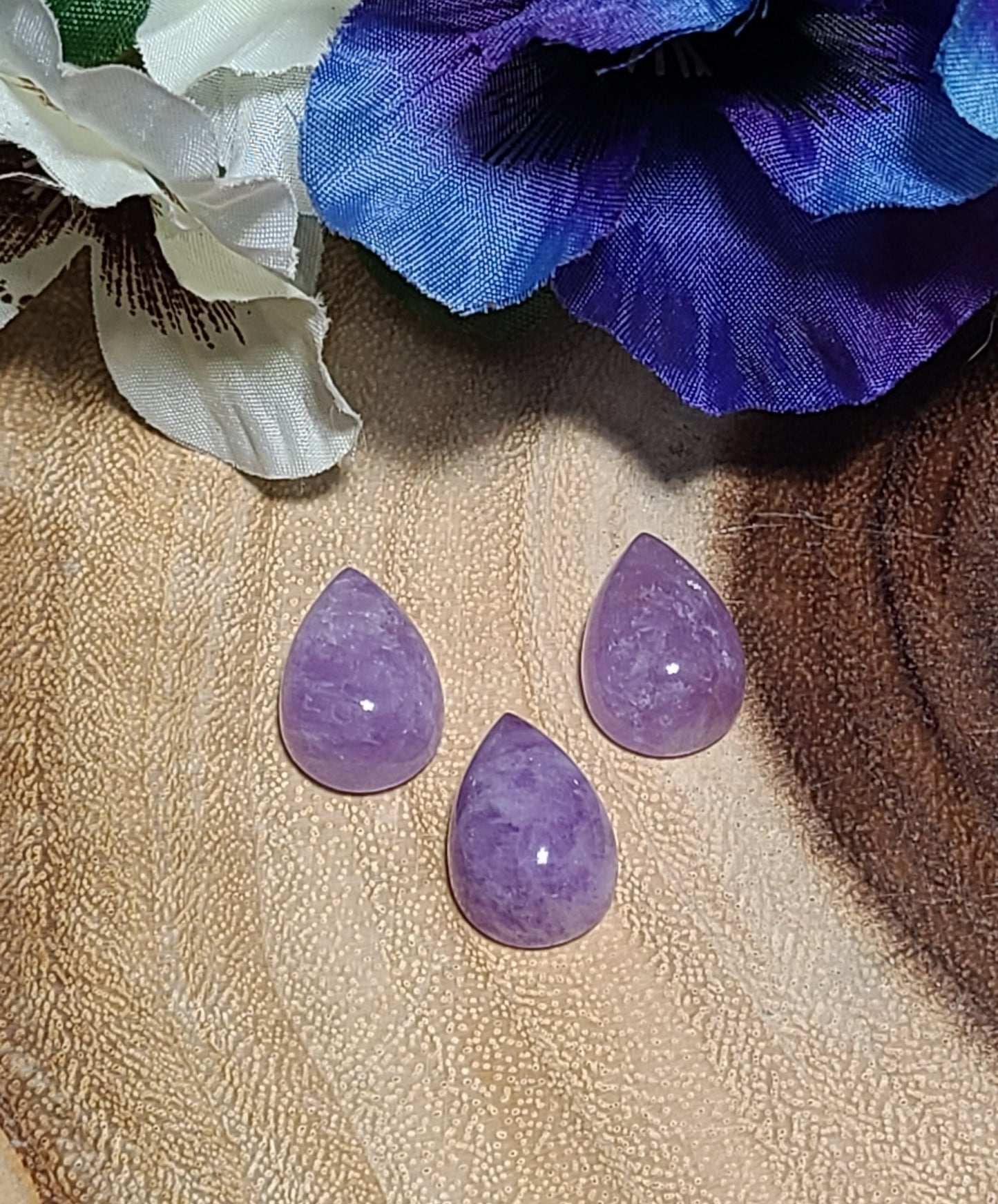 Amethyst Cabochons / Flatbacks