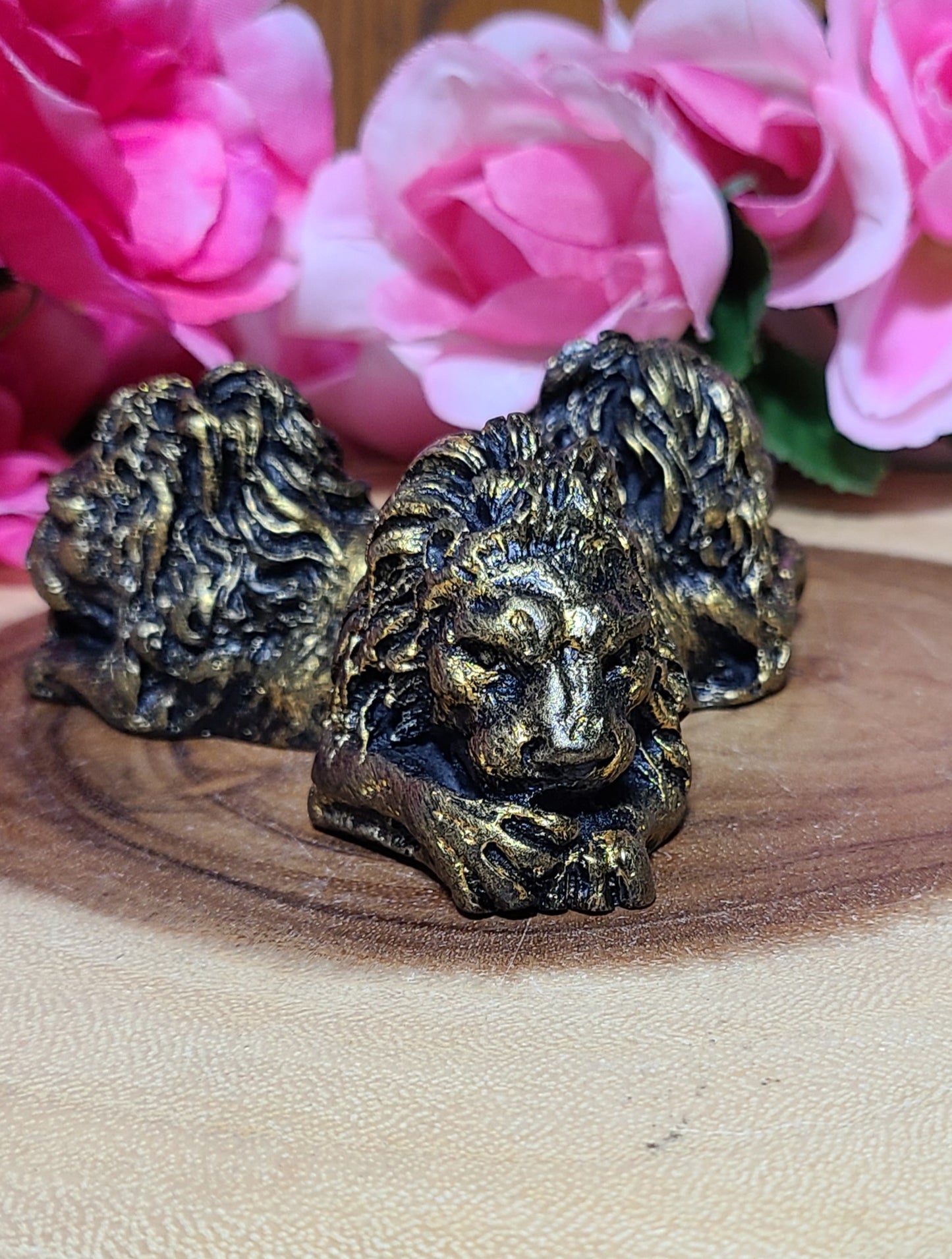 Carved Lions Sphere Holders