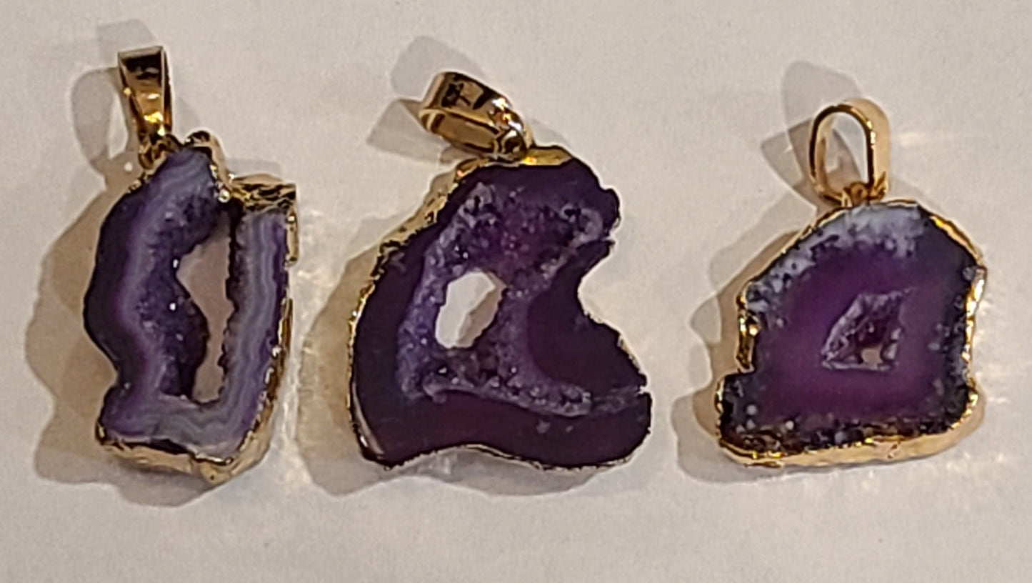 Purple Agate Slice Pendant Necklace with Druzy For Self-Confidence, Energy and Strength