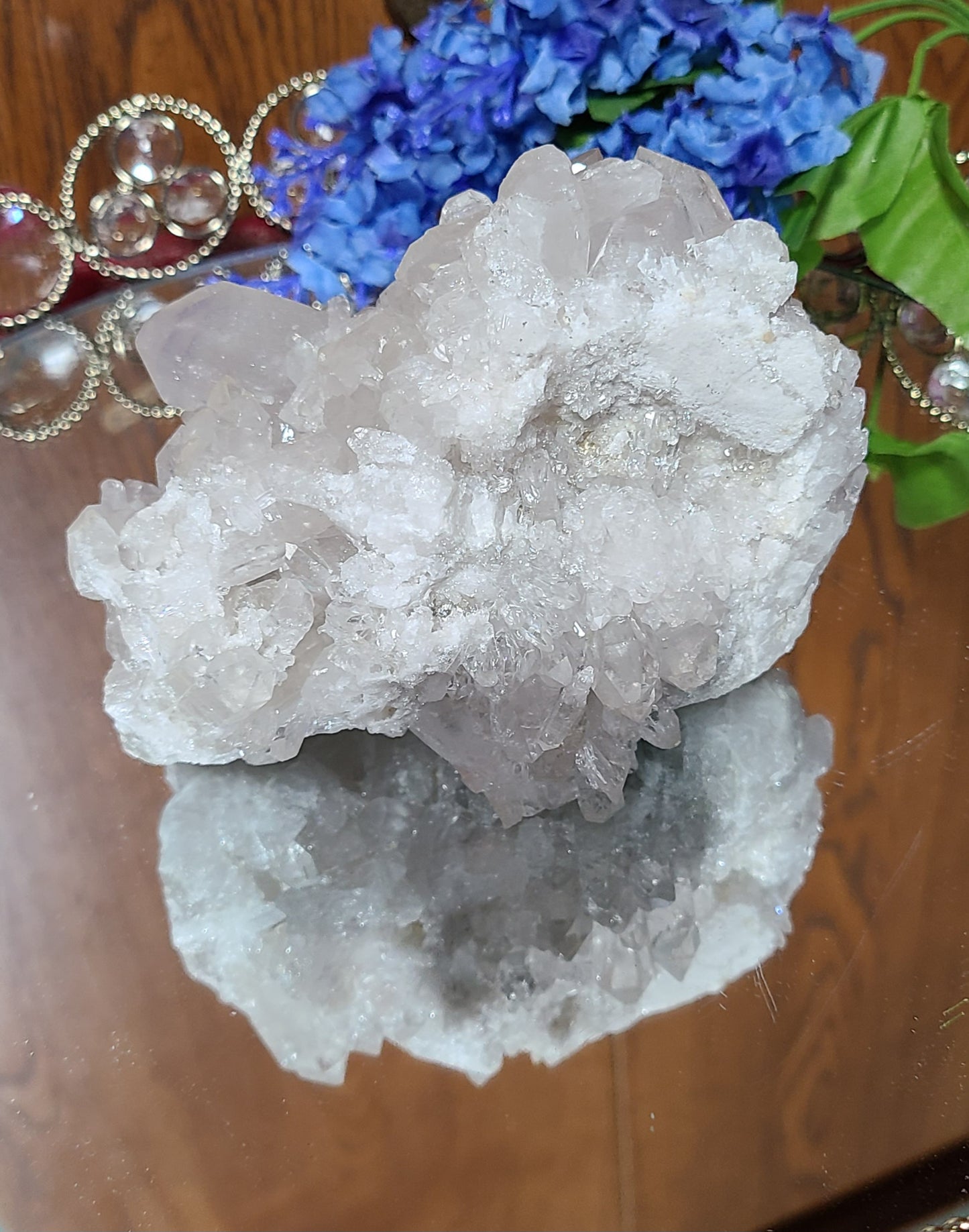 Massive Mulit-Point Quartz Cluster