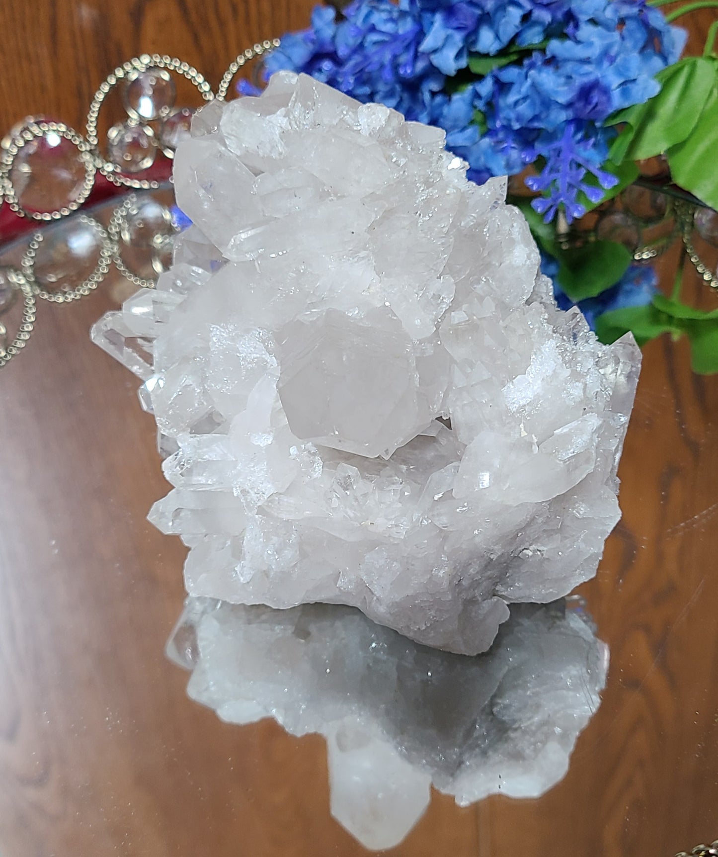 Massive Mulit-Point Quartz Cluster