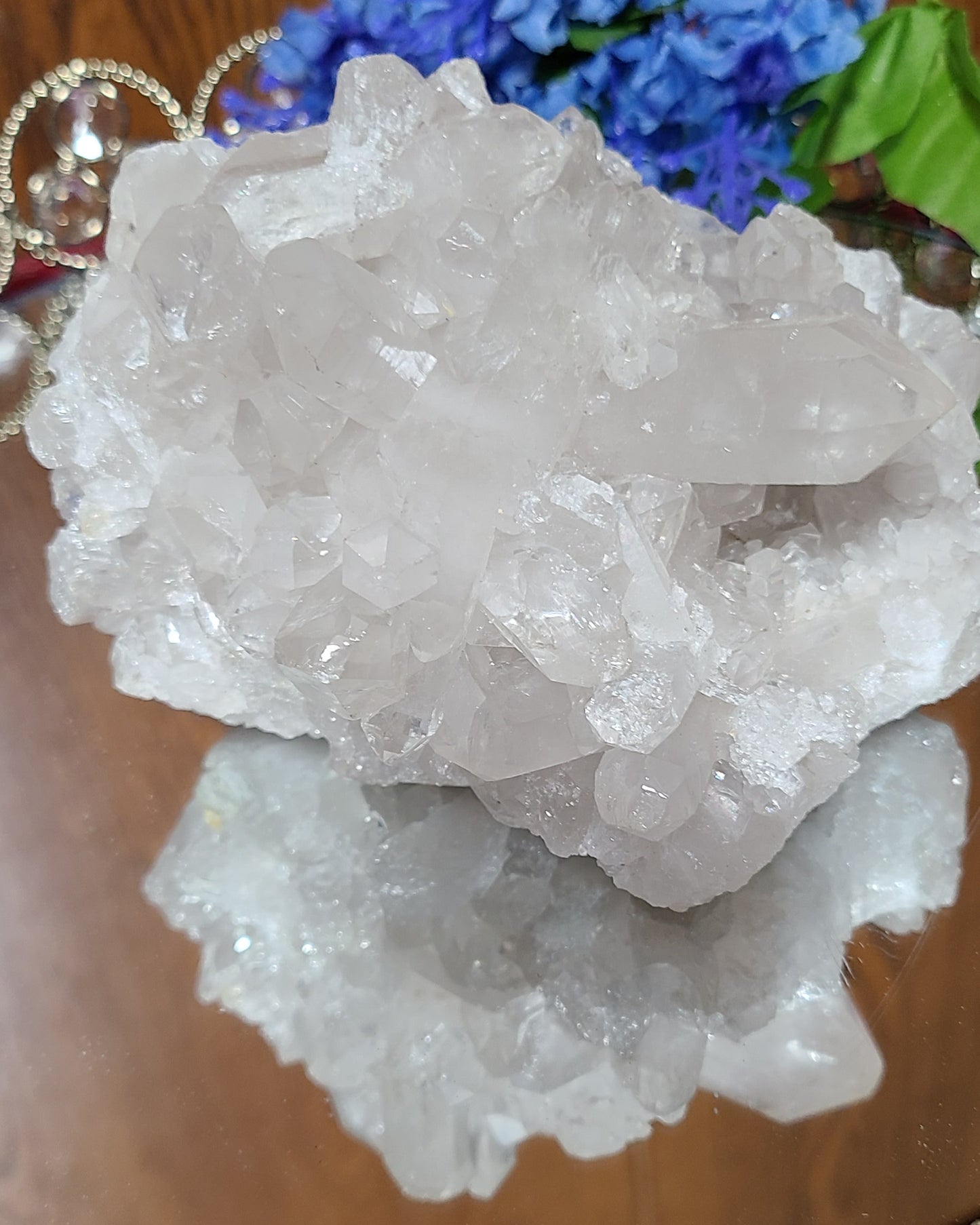 Massive Mulit-Point Quartz Cluster