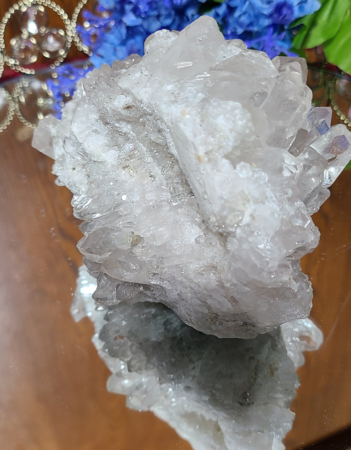 Massive Mulit-Point Quartz Cluster