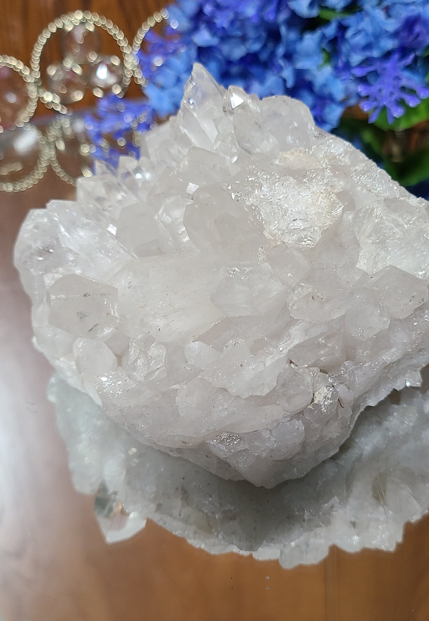 Large Multi-Point Quartz Cluster