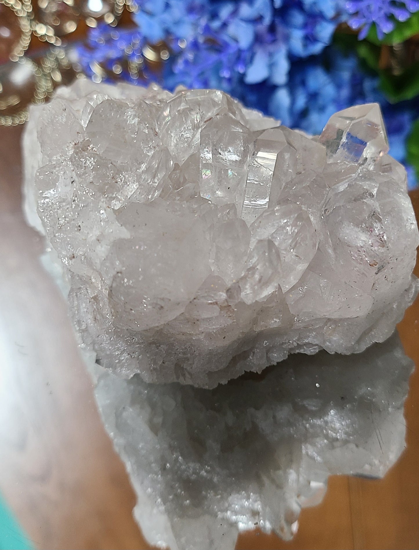 Large Multi-Point Quartz Cluster