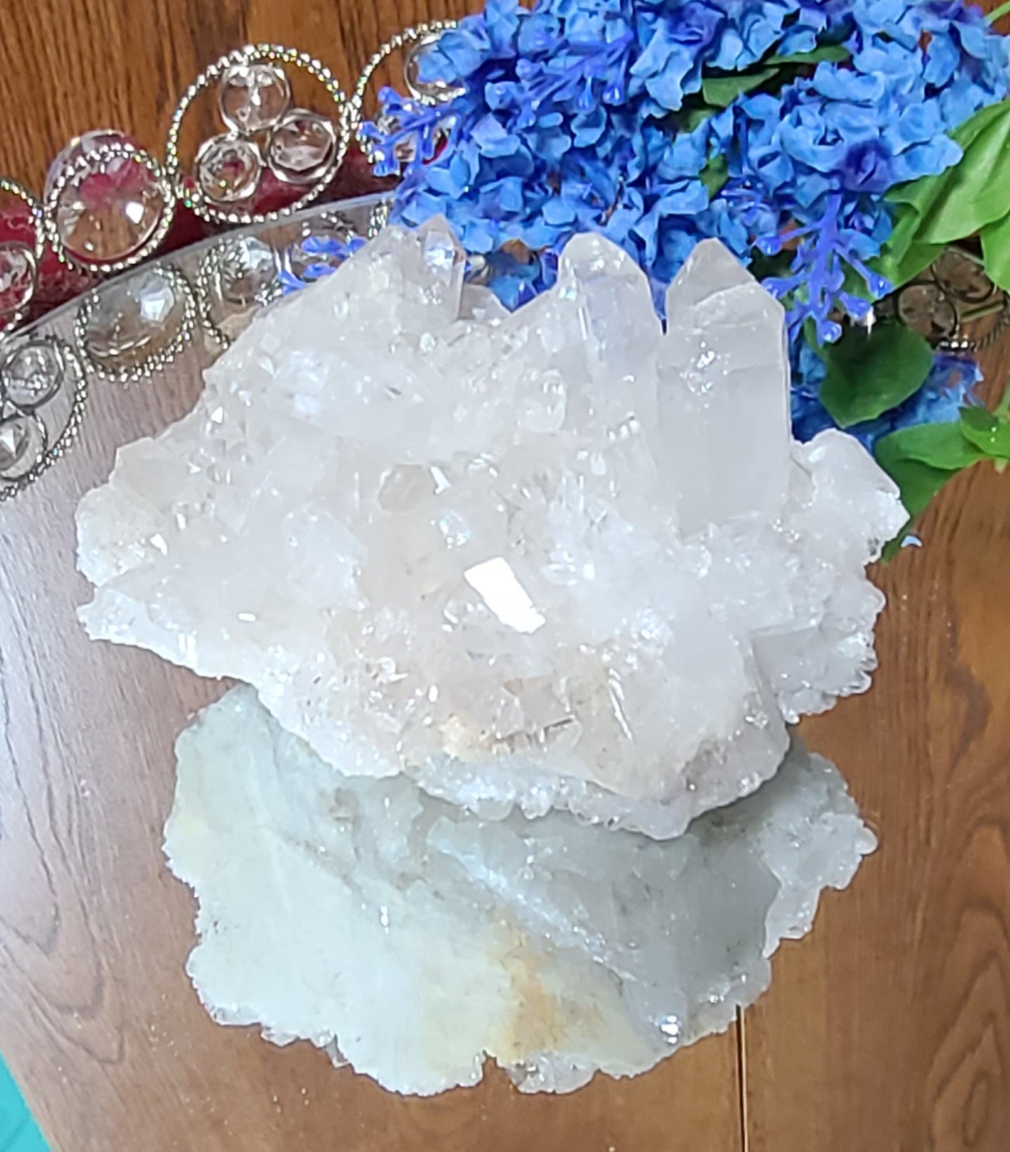 Massive Quartz Multi-Point Cluster