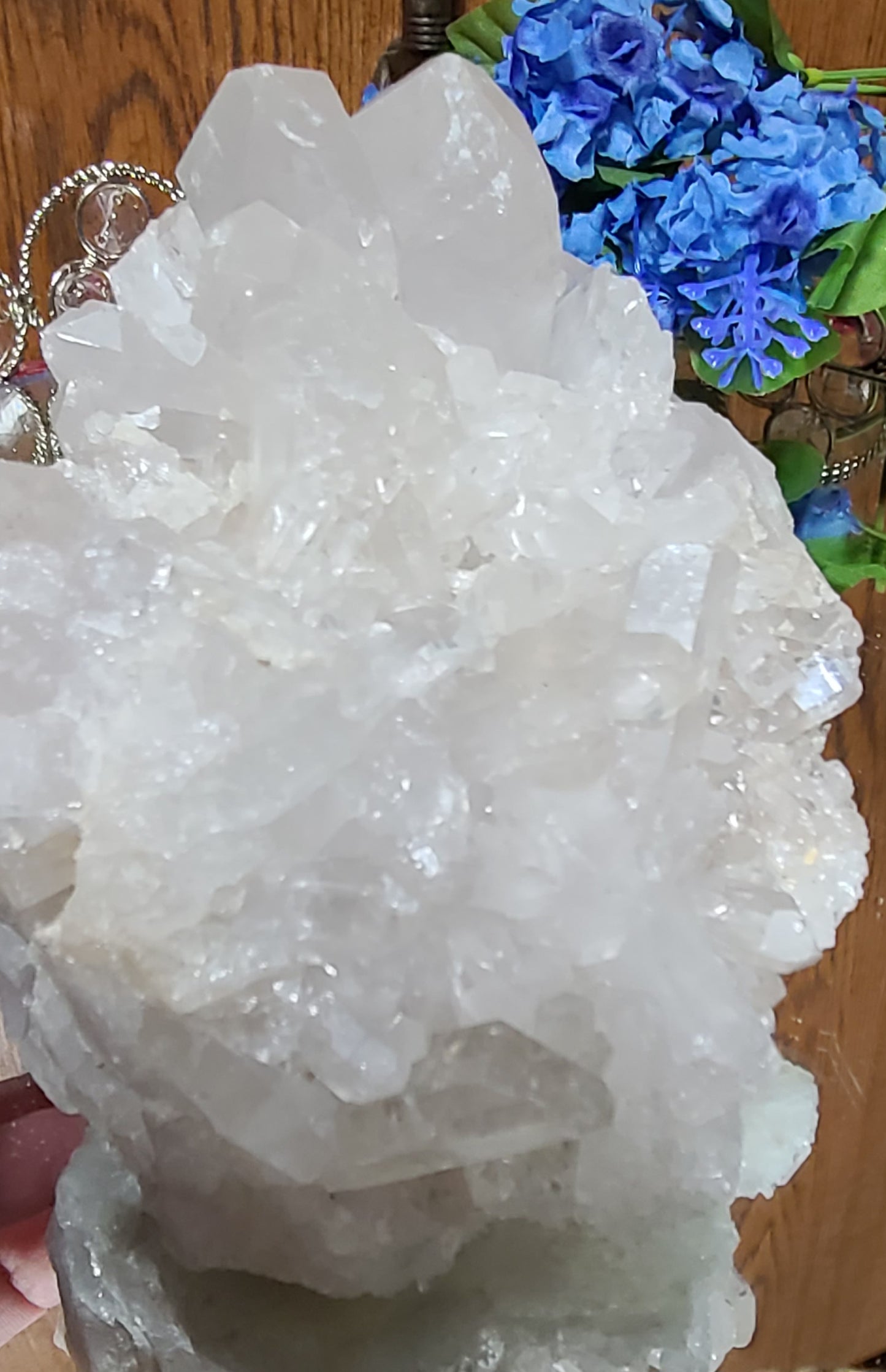 Massive Quartz Multi-Point Cluster