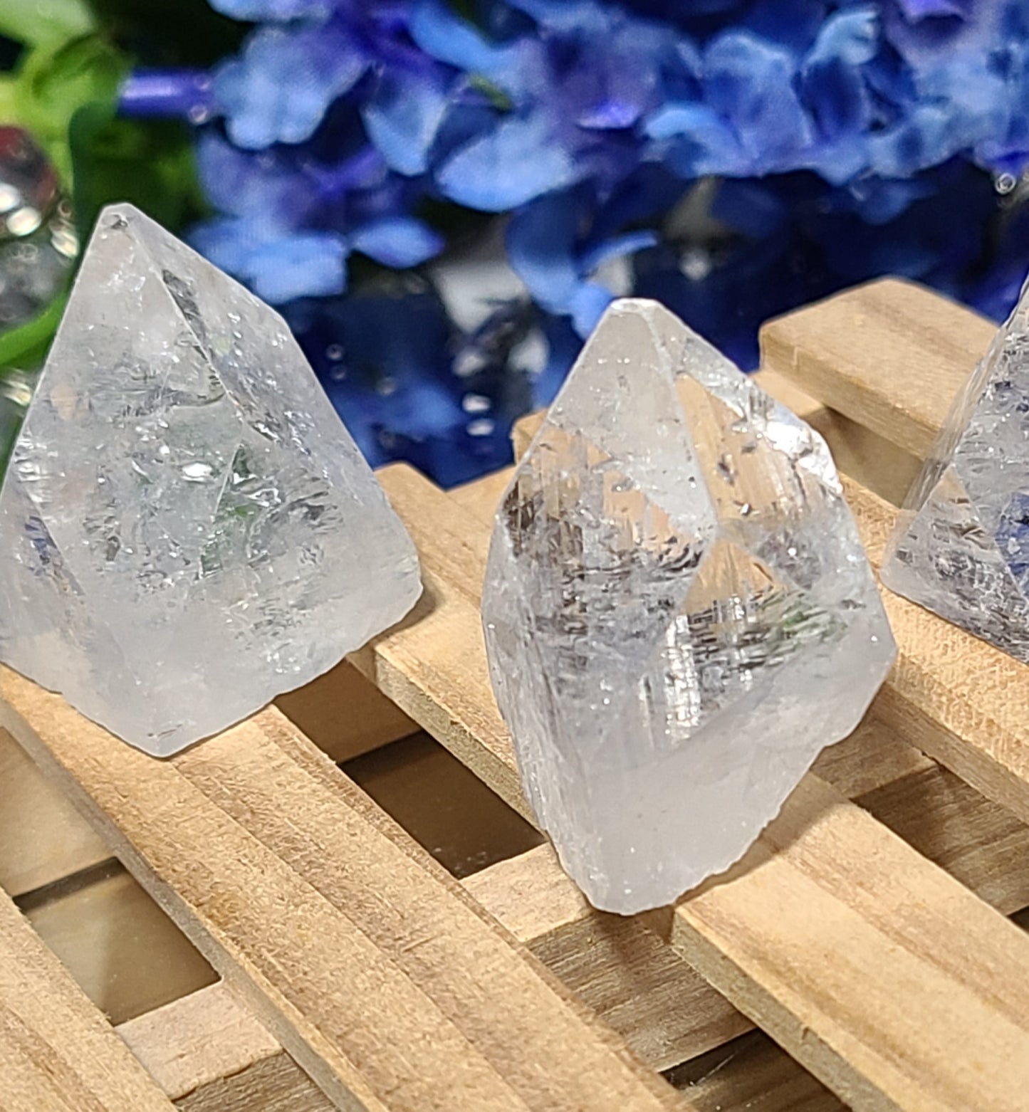 Apophyllite Points