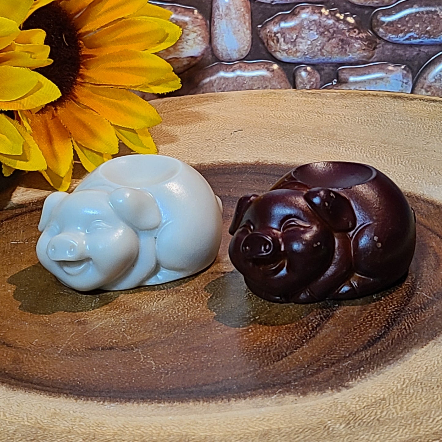 Little Pig Sphere Holders