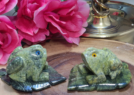 Large Peruvian Hand-carved Serpentine Frogs on Leaf